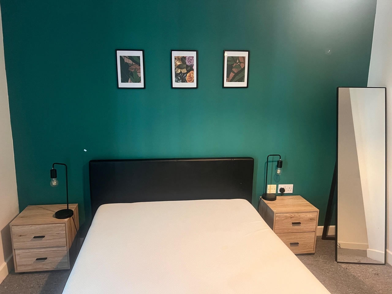 2 Bed Flat, Cornish Square, S6, N1 7GU