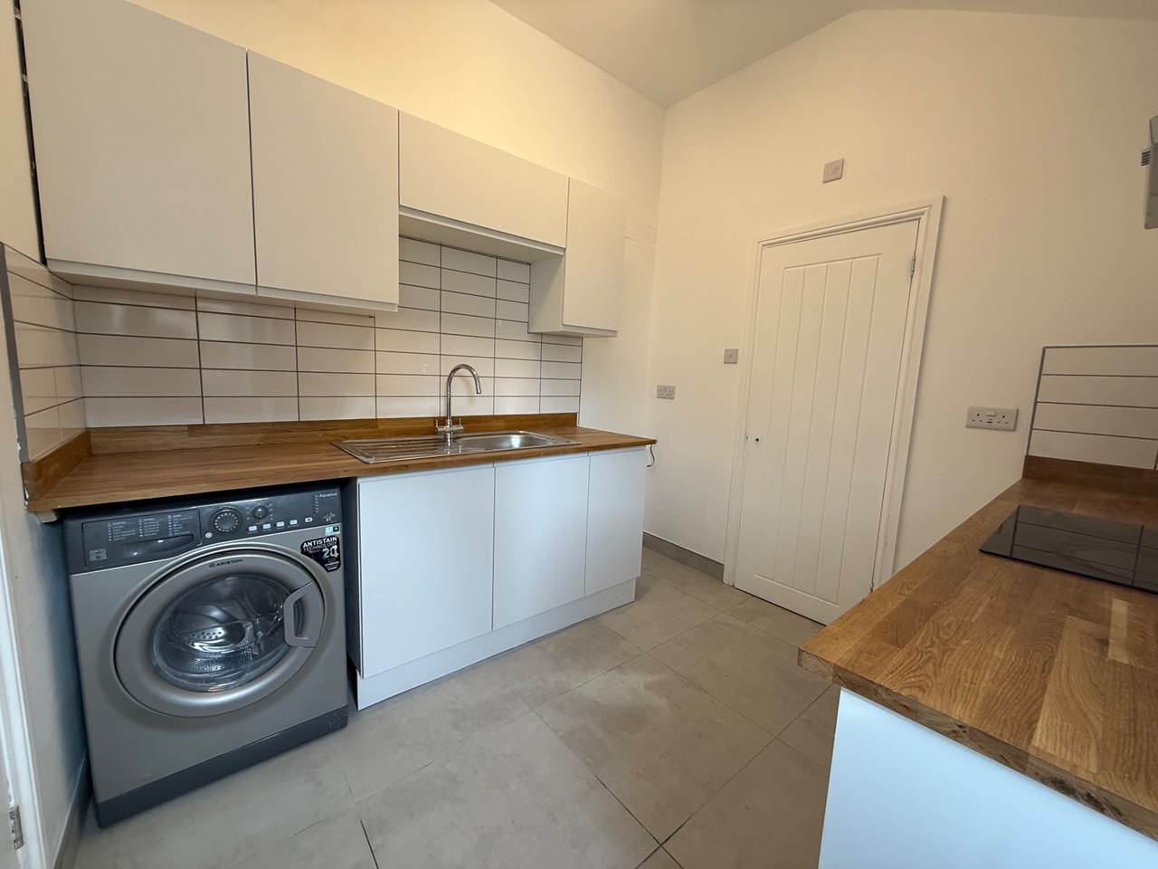 2 Bed Flat, Lewes Road, BN2, N1 7GU