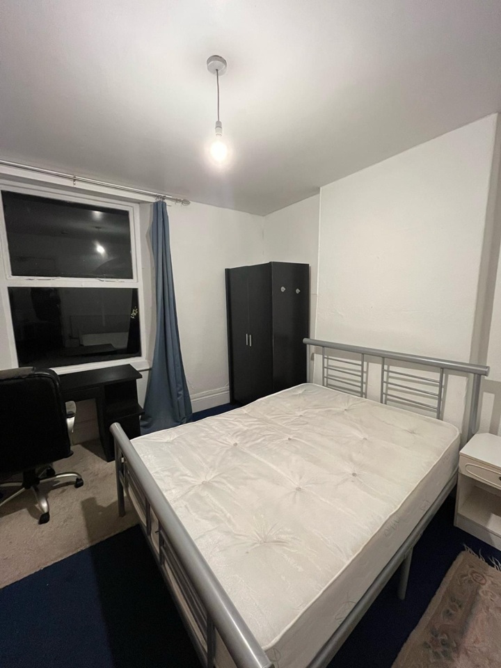 Additional image 3 of Room in a Shared House, Beech Hill Road, S10, N1 7GU