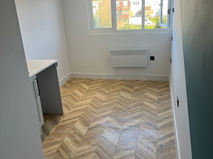 Studio Flat, Spelthorne, RH11