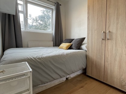 Room in a Shared Flat, Aintree St, SW6