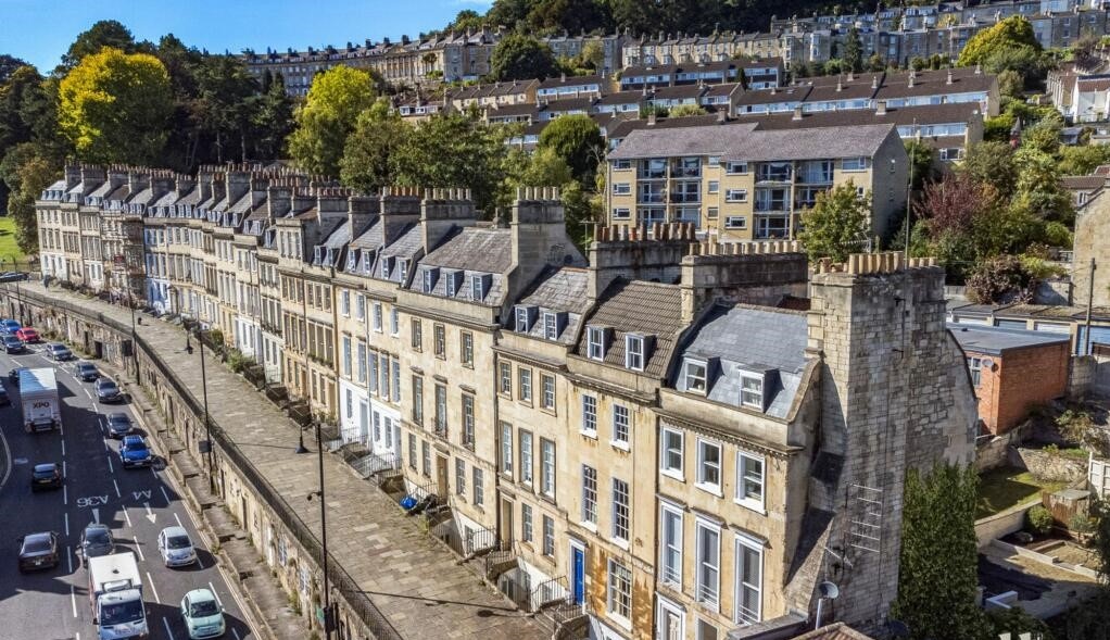 Bath - 1 Bed Flat, Walcot Parade, BA1 - To Rent Now for £1,295.00 p/m