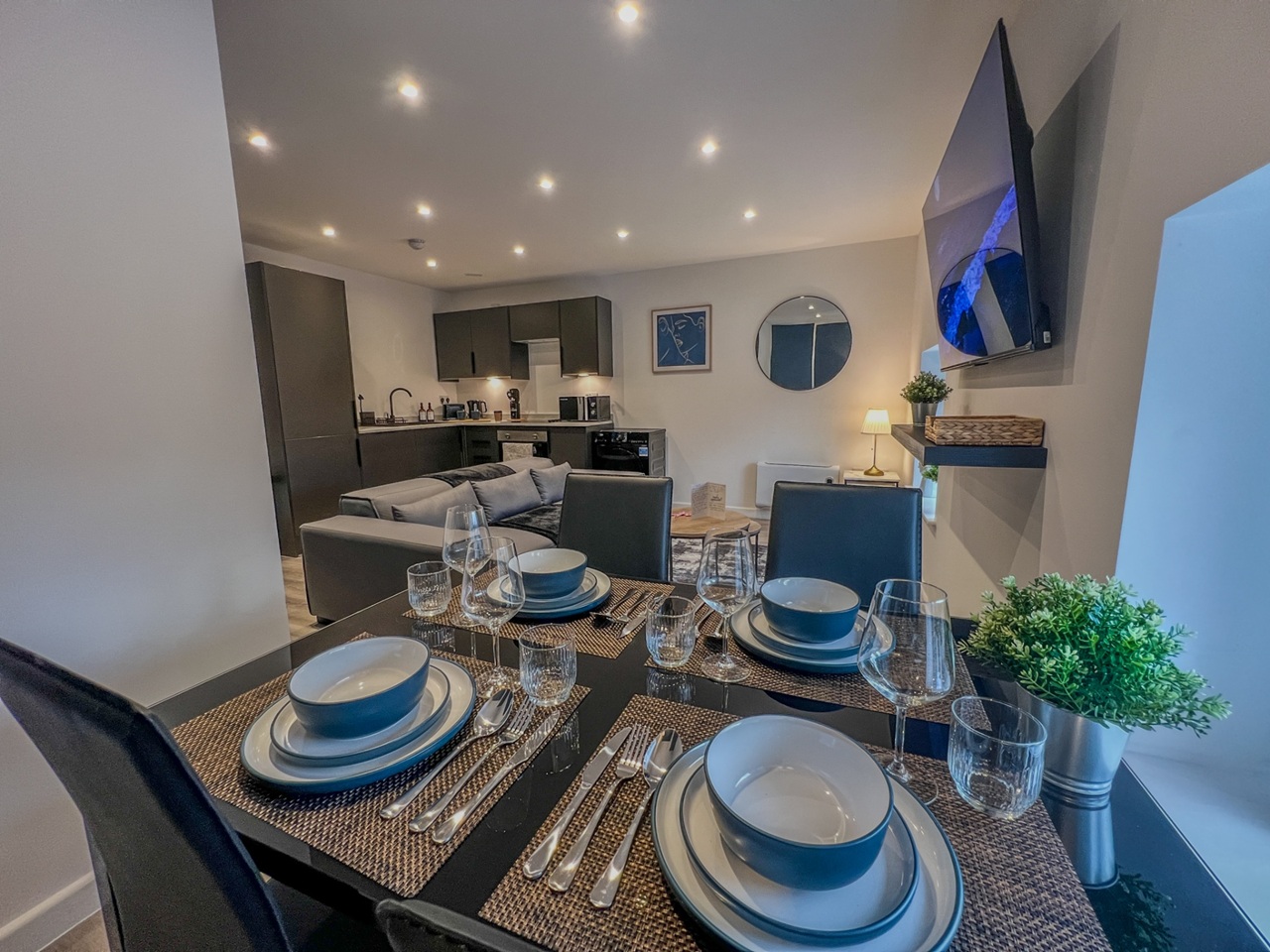 Additional image 3 of 2 Bed Flat, Bold Street, L1, N1 7GU