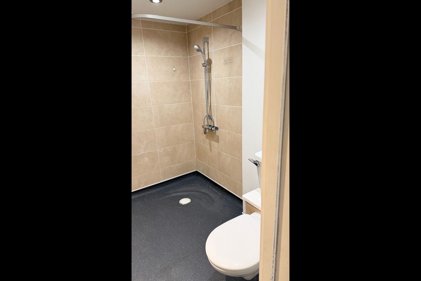 Additional image 2 of Studio Flat, Pearl Works, S1, N1 7GU