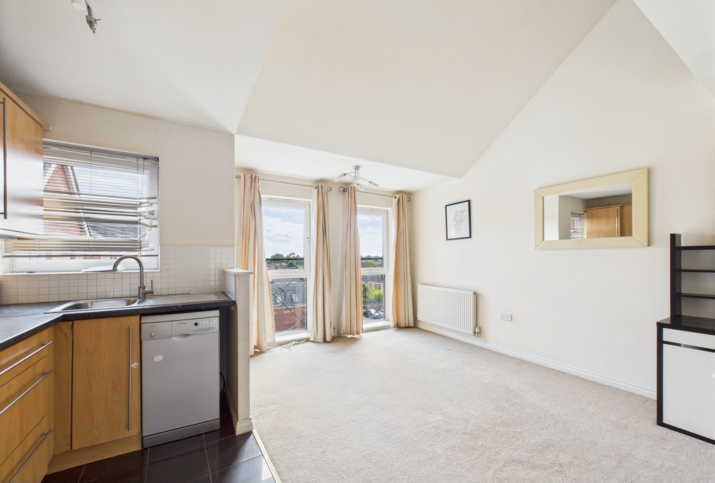 Additional image 3 of 2 Bed Flat, Thackhall St, CV2, N1 7GU