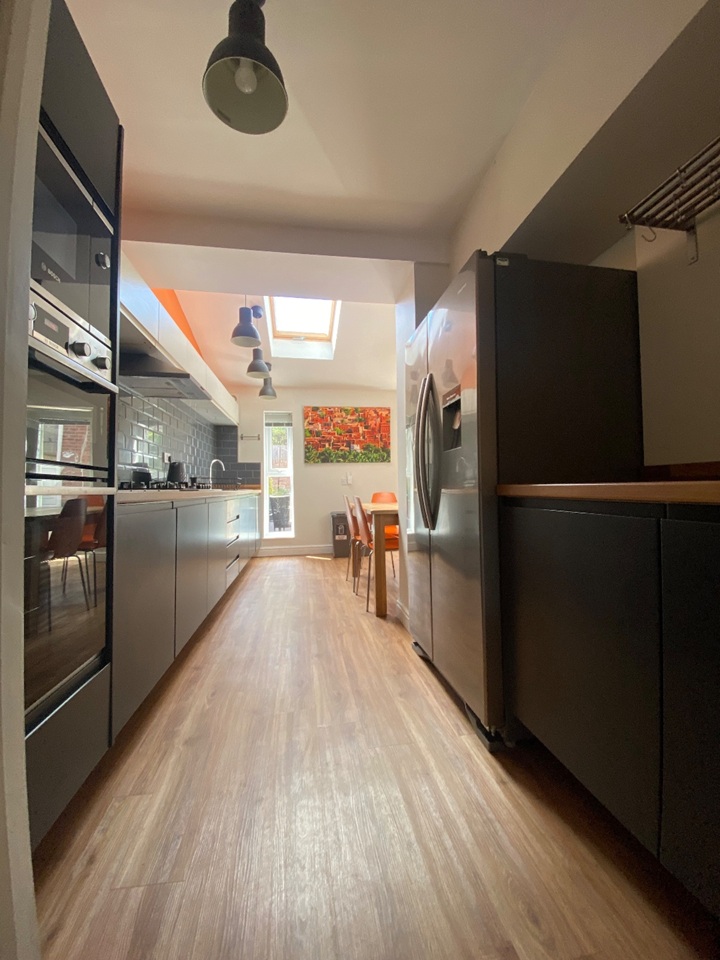 5 Bed End Terrace, Kingsland Avenue, CV5, N1 7GU