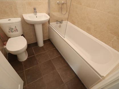 Studio Flat, Ashgrove Road, IG3