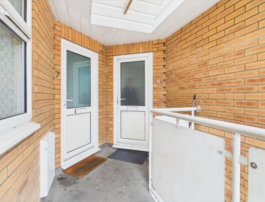 Additional image 2 of 2 Bed Flat, Enniskillen Road, CB4, N1 7GU