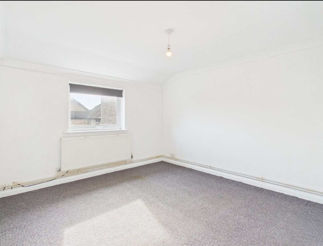 2 Bed Flat, Green End Road, CB4 photo 2