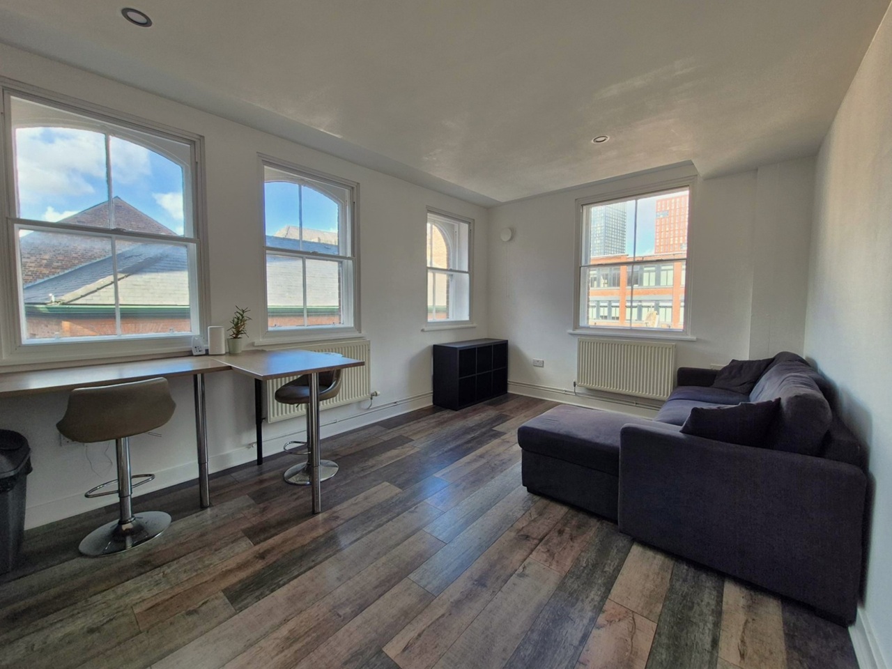 1 Bed Flat, Union St, M4, N1 7GU