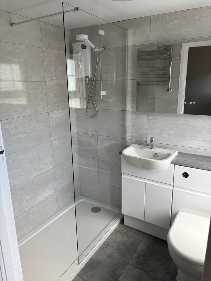 Additional image 6 of 2 Bed Flat, Royal York Crescent, BS8, N1 7GU