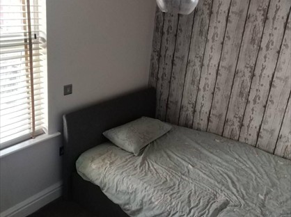 Room in a Shared House, Queens Drive, L4
