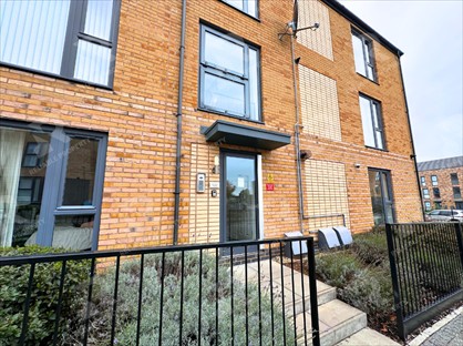 2 Bed Flat, Stratford House Road, B5