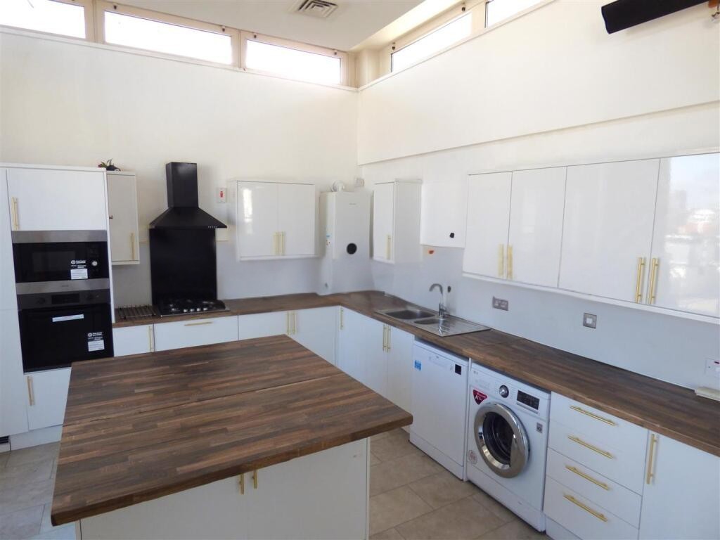 Additional image 4 of Room in a Shared Flat, Watkin Road, LE2, N1 7GU