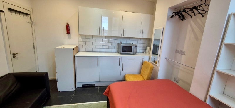 London - Room in a Shared House, London, NW2 - To Rent Now for £895.00 p/m