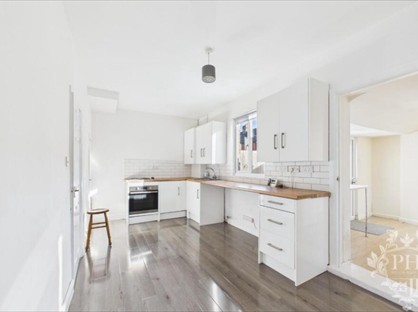 3 Bed Terraced House, Meath Street, TS1