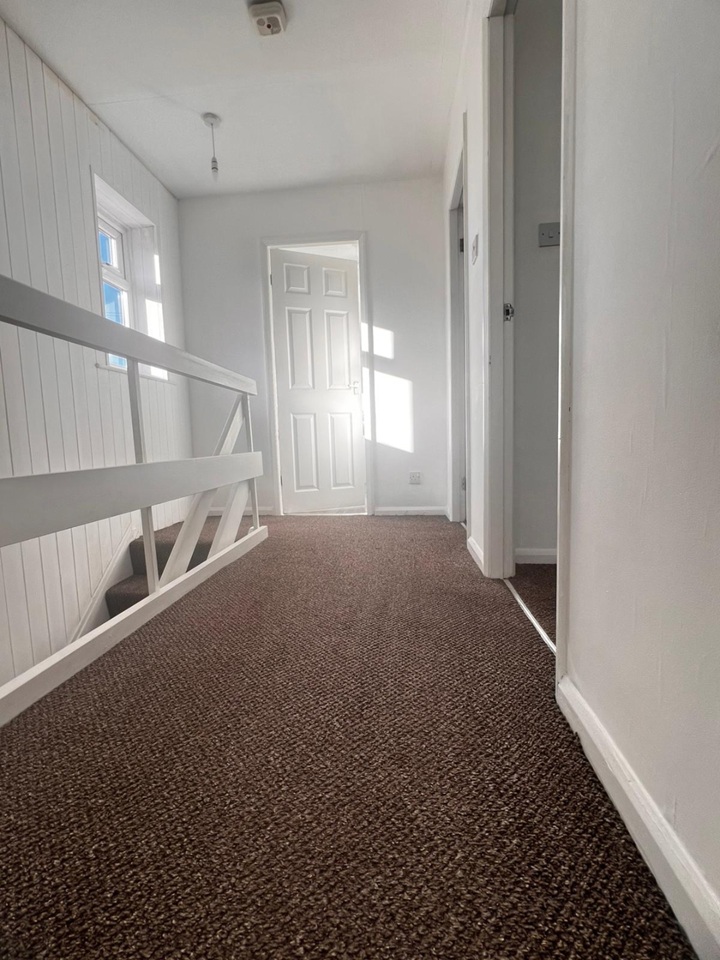 Additional image 15 of 4 Bed Semi-Detached House, Howarth Road, S60, N1 7GU