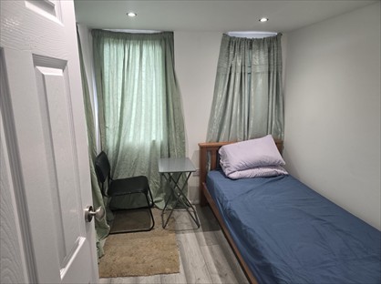 1 Bed Semi-Detached House, St Marys Crescent, SS13