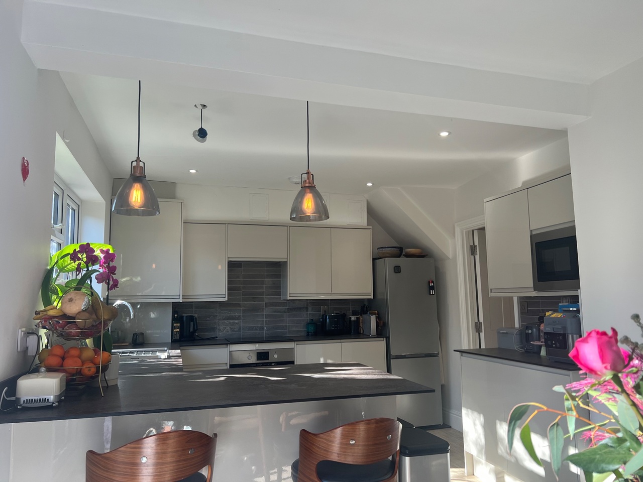 4 Bed Semi-Detached House, Courtland Avenue, CB1, N1 7GU