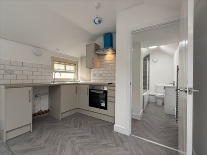 Studio Flat, Pontmorlais, CF47