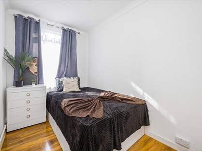 Room in a Shared Flat, Upper Richmond Road, SW15