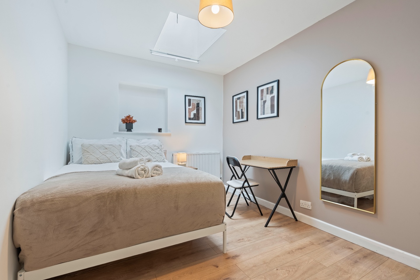 2 Bed Terraced House, Cowley Road, OX4, N1 7GU