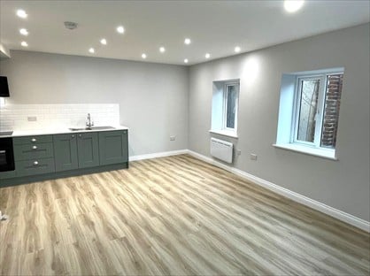 1 Bed Flat, Westgate, WF1
