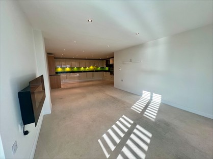 2 Bed Flat, Compass Point, PO21