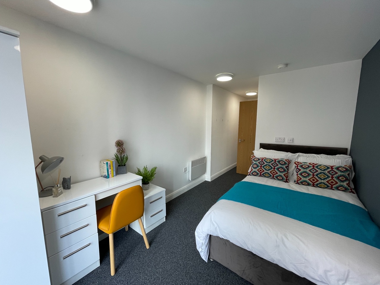 Room in a Shared Flat, Fox Street, L3, N1 7GU