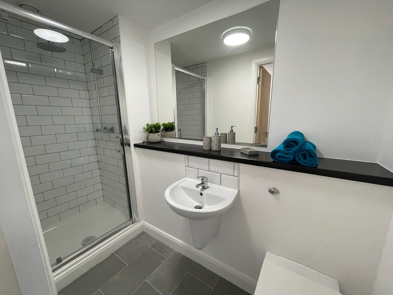 Additional image 4 of Room in a Shared Flat, Fox Street, L3, N1 7GU