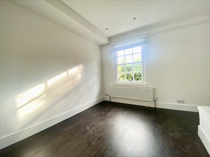 1 Bed Semi-Detached House, Franklin Cottages, HA7