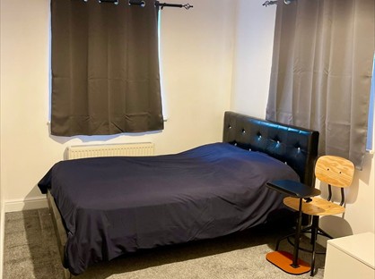 Room in a Shared House, Middleton, M24