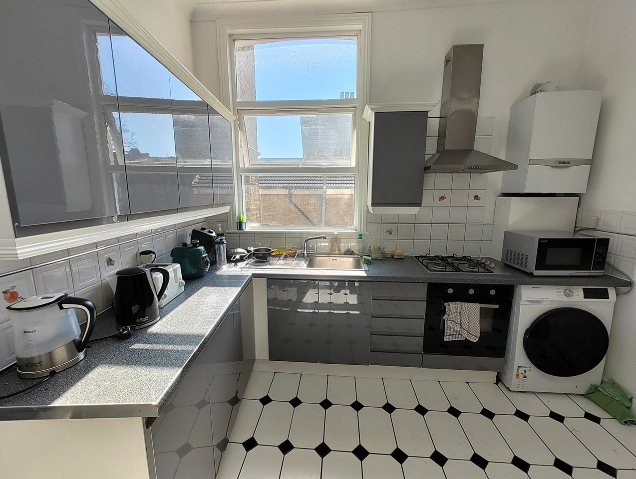 Additional image 3 of Room in a Shared Flat, Kilburn Lane, W9, N1 7GU