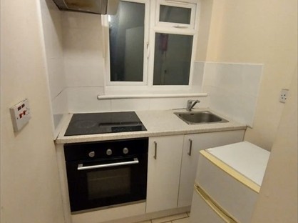Studio Flat, Seymour Road, SL1