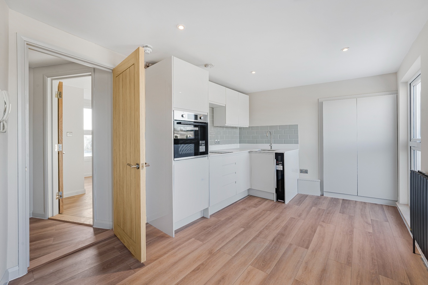 Additional image 2 of 1 Bed Flat, New Kings Road, SW6, N1 7GU