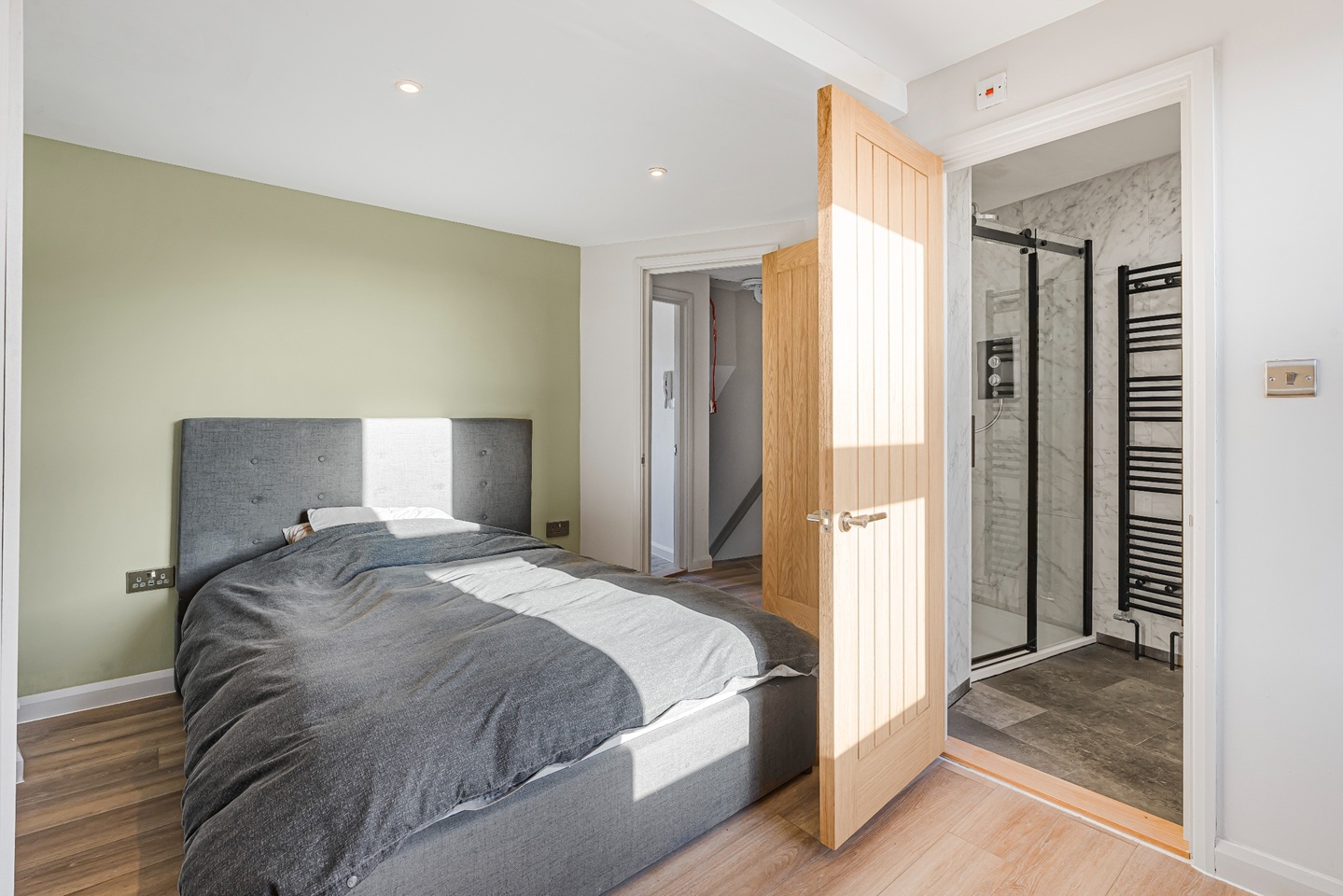 Additional image 4 of 1 Bed Flat, New Kings Road, SW6, N1 7GU