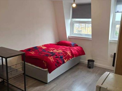 Studio Flat, Willesden Lane, NW6