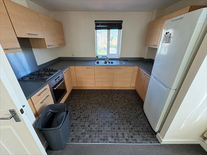1 Bed Flat, High Street, HP4