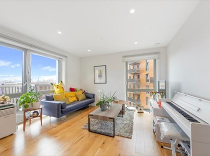 2 Bed Flat, Rathbone Market, E16