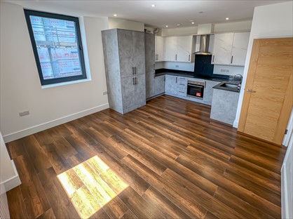1 Bed Flat, Staines Road, TW3