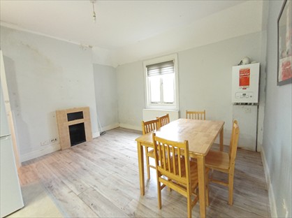 3 Bed Flat, Stuart Crescent, N22