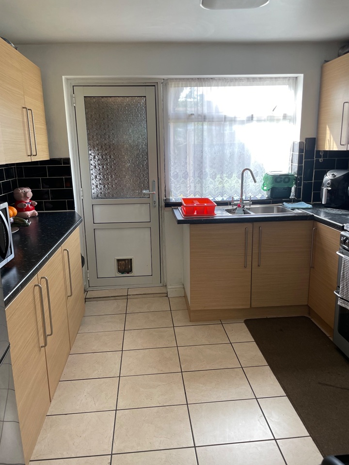 Additional image 5 of Room in a Shared House, Sandy Lane, OX4, N1 7GU