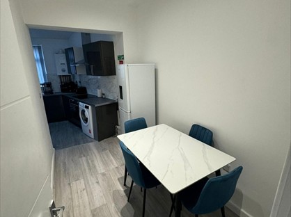 Room in a Shared House, Warbreck Avenue, L9