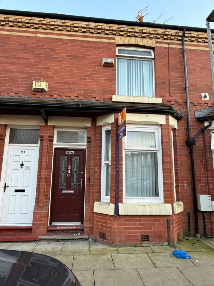 2 Bed Terraced House, Coniston St, M6, N1 7GU
