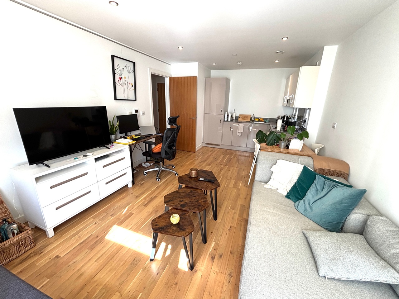 Additional image 2 of 1 Bed Flat, Hewitt, RG1, N1 7GU