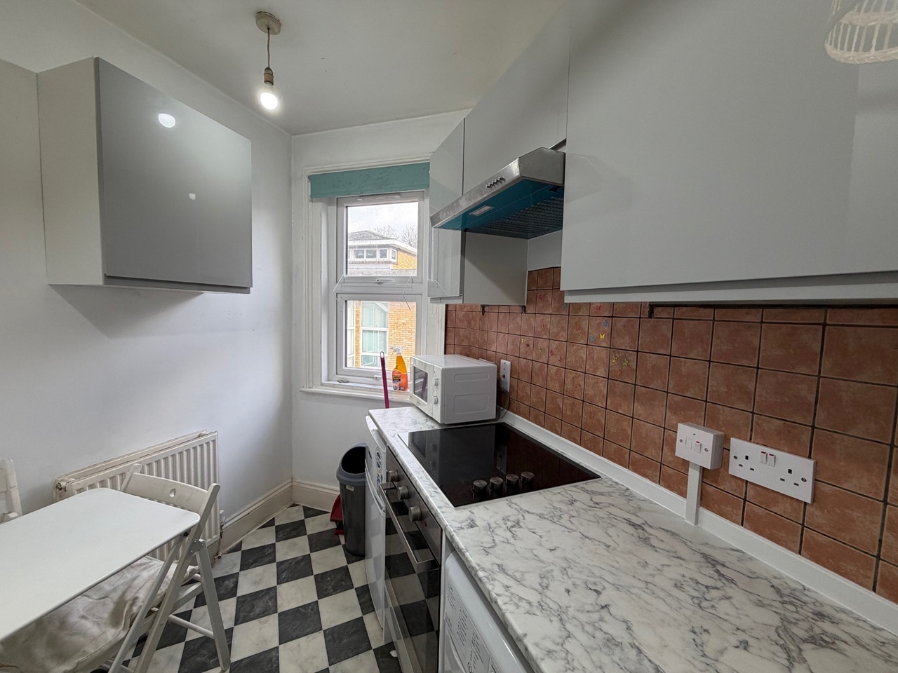 Studio Flat, Finchley Road, NW3 photo 5