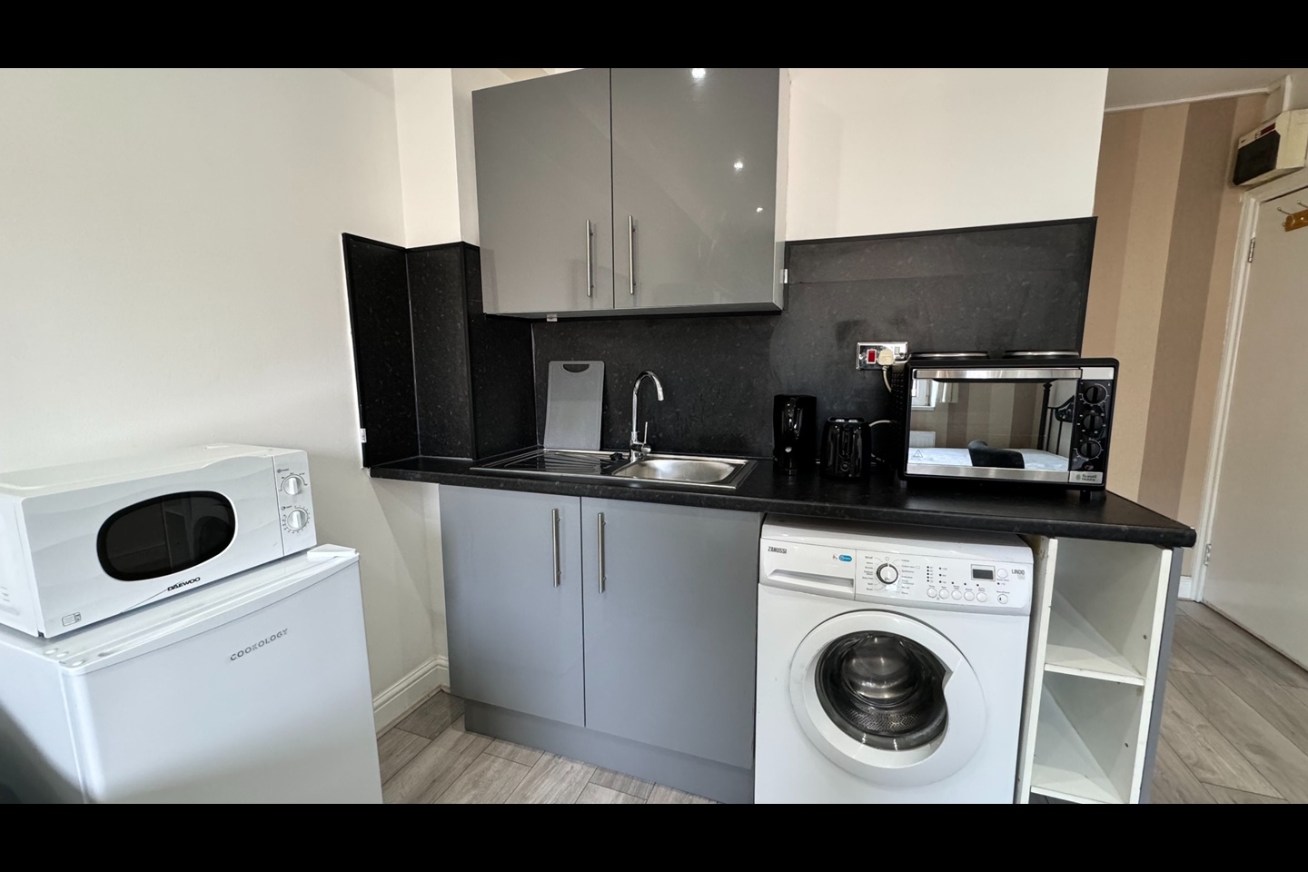 Additional image 4 of Studio Flat, Finchley Road, NW3, N1 7GU