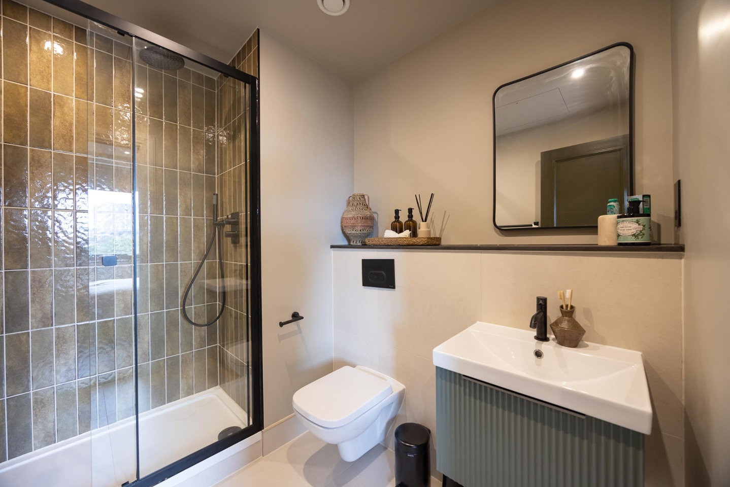 Additional image 2 of Studio Flat, The James, S1, N1 7GU