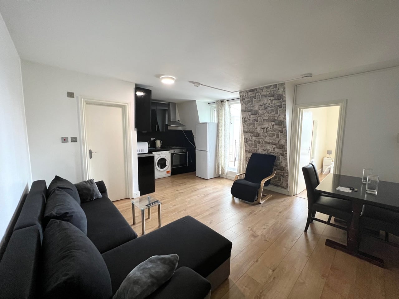 2 Bed Flat, Finchley Road, NW3, N1 7GU