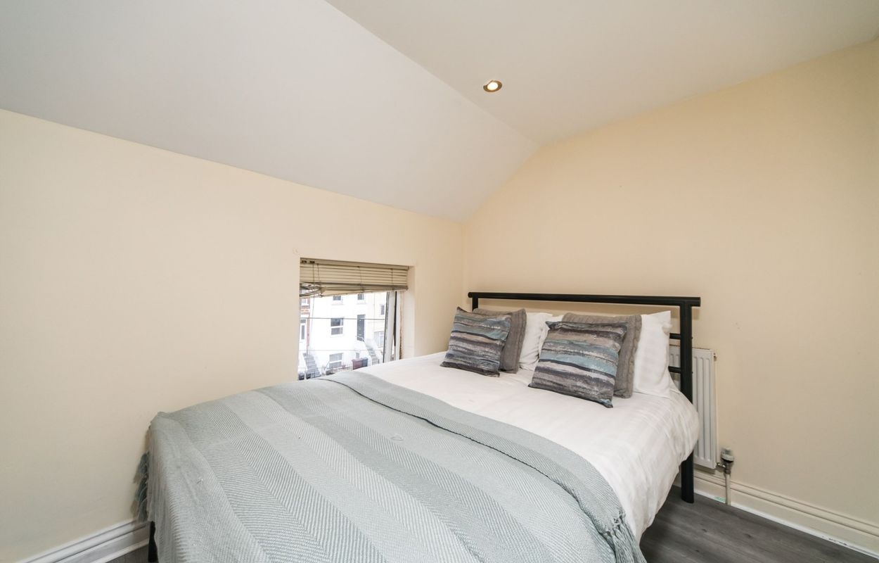Additional image 4 of 1 Bed Flat, Bedford Road, RG1, N1 7GU